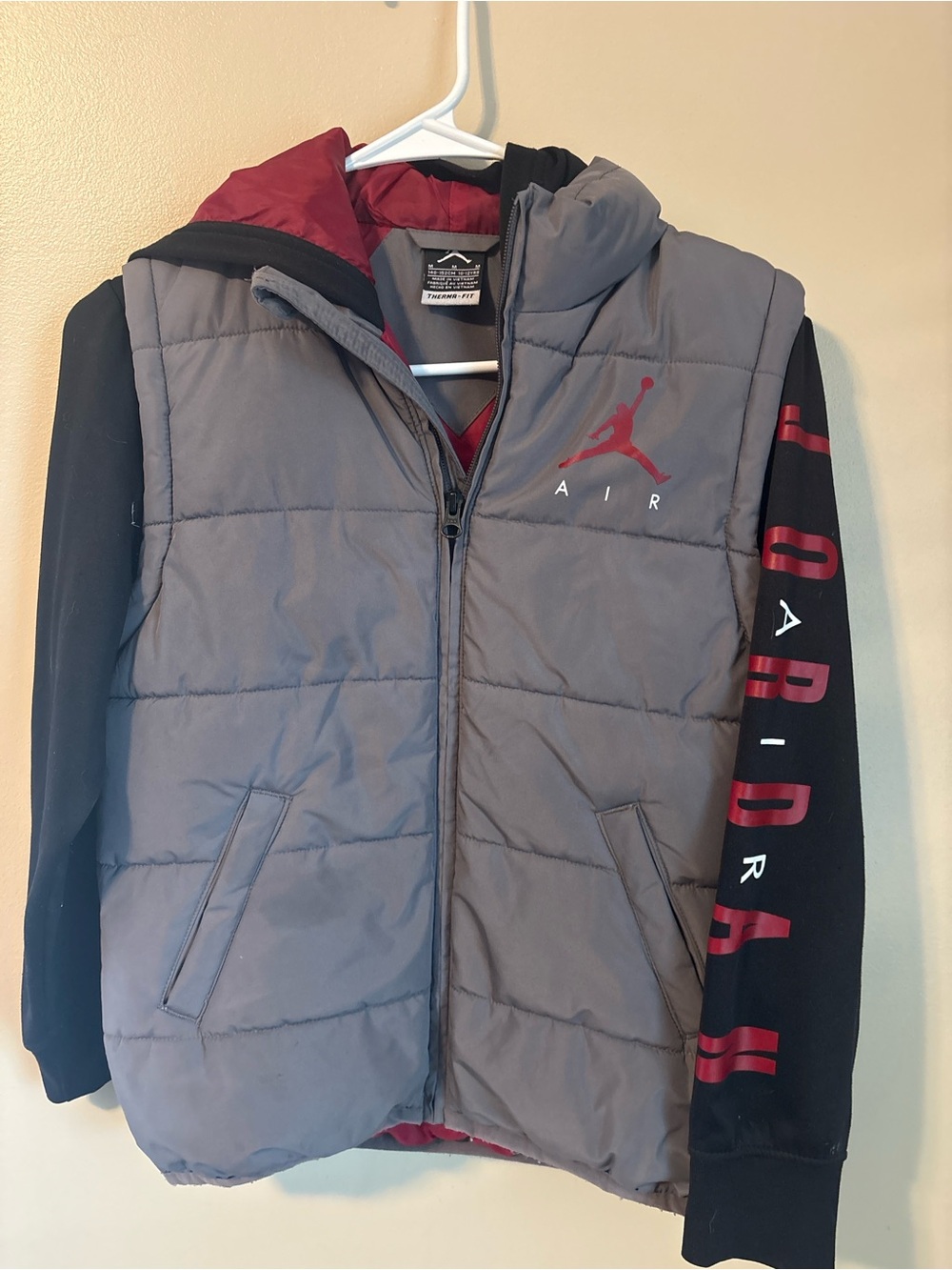 Air Jordan Boys Size M Gray and Black Puffer Jacket with Red Accents